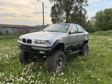 Авто BMW 3 Серия 2000 № 8801252
