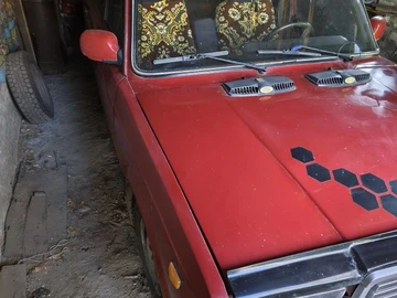 Авто ВАЗ 2107 1983 № 8801258