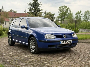 Авто Volkswagen Golf 2000 № 8801433