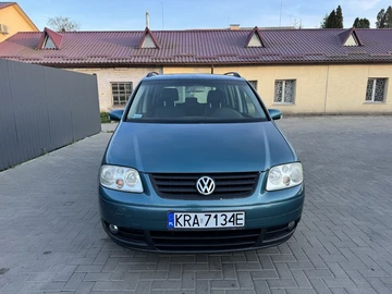 Авто Volkswagen Touran 2005 № 8801457