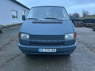 Авто Volkswagen Transporter 1993 № 8801465