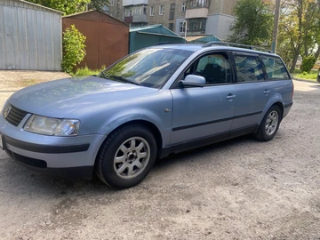Авто Volkswagen Passat Variant 2000 № 8801483