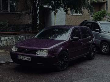 Авто Volkswagen Golf 2001 № 8801599