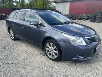 Авто Toyota Avensis 2011 № 8801801