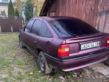 Авто Opel Vectra 1990 № 8801808