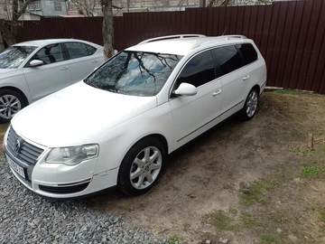 Авто Volkswagen Passat Variant 2010 № 8802089