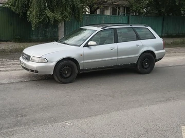 Авто Audi A4 2000 № 8802097