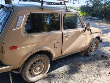 Авто ВАЗ 2121 1987 № 8802417