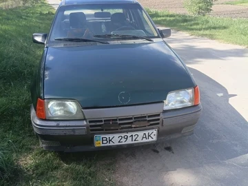 Авто Opel Kadett 1986 № 8802453
