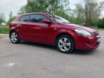 Авто KIA Cee X27 D 2008 № 8802457