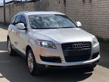 Авто Audi Q7 2007 № 8802606