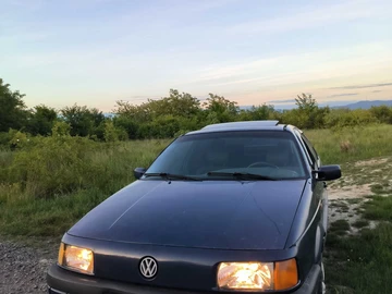 Авто Volkswagen Passat Sedan 1992 № 8802653