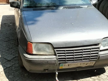 Авто Opel Kadett 1988 № 8802832