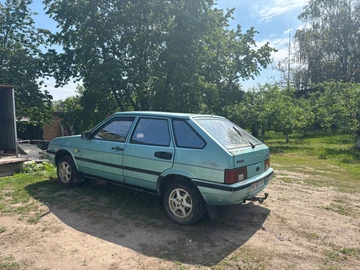 Авто ВАЗ 2109 1988 № 8803008