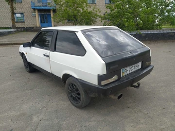 Авто ВАЗ 2108 1993 № 8803311