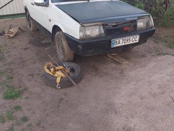 Авто ВАЗ 2108 1993 № 8803396