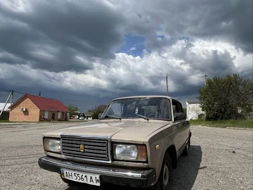 Авто ВАЗ 2107 1986 № 8803525