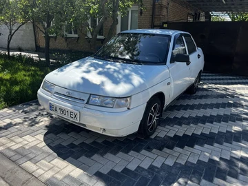 Авто ВАЗ 21102 1999 № 8803712