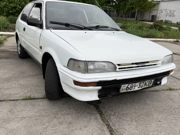 Авто Toyota Corolla 1990 № 8803729