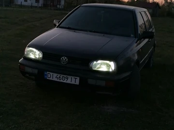 Авто Volkswagen Golf 1996 № 8803812
