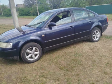 Авто Volkswagen Passat Sedan 1998 № 8804105