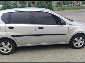 Авто Chevrolet Aveo 2008 № 8804198