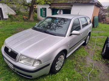 Авто Skoda Octavia 2003 № 8804296