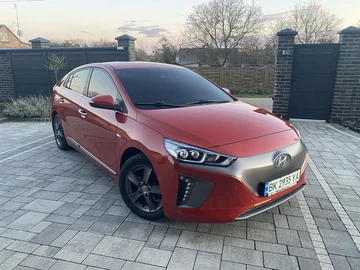 Авто Hyundai Ioniq 2017 № 8804331