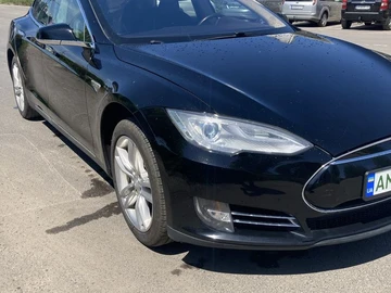 Авто Tesla Model S 2013 № 8804336