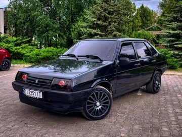 Авто ВАЗ 21099 1998 № 8804480