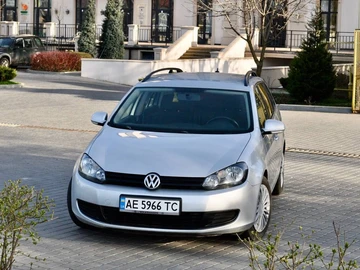 Авто Volkswagen Golf 2010 № 8804496
