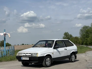 Авто ВАЗ 21083 1990 № 8804577