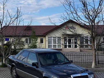 Авто Mercedes 200 1990 № 8804933