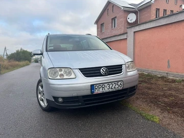 Авто Volkswagen Touran 2005 № 8805099
