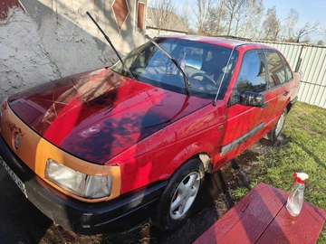 Авто Volkswagen Passat Sedan 1989 № 8805401