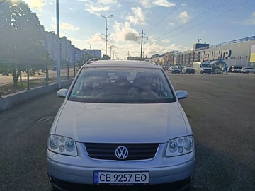 Авто Volkswagen Touran 2004 № 8805464