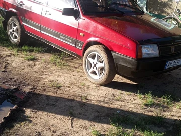 Авто ВАЗ 2109 1998 № 8805597