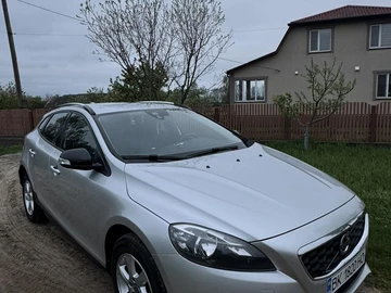 Авто Volvo V40 Kombi 2015 № 8805615