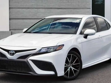 Авто Toyota Camry 2021 № 8806207
