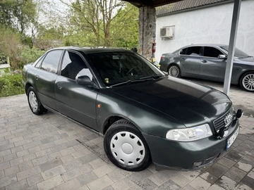 Авто Audi A4 1995 № 8806647
