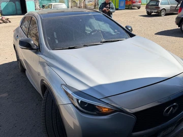 Авто Infiniti Q30 2016 № 8806854