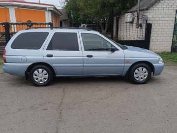 Авто Ford Escort 1995 № 8806935