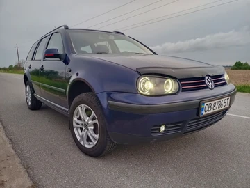 Авто Volkswagen Golf 2000 № 8807750