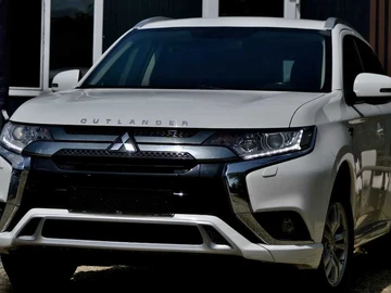 Авто Mitsubishi Outlander 2020 № 8808157