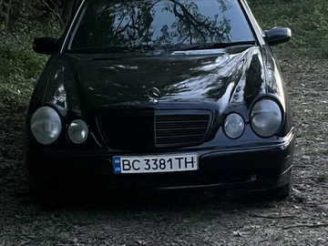 Авто Mercedes 220 2001 № 8808219