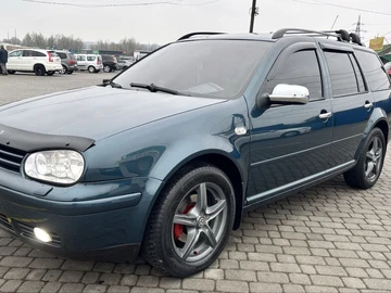 Авто Volkswagen Golf 2003 № 8808262