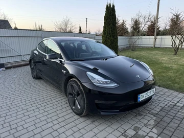 Авто Tesla Model 3 2018 № 8808332