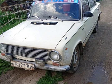 Авто ВАЗ 2101 1986 № 8808402