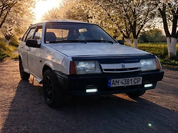 Авто ВАЗ 2109 1989 № 8808633