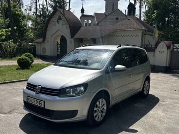 Авто Volkswagen Touran 2011 № 8808681